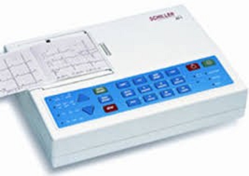 MM-168,Schiller Cardiovit AT1 - Trokanalni EKG Aparat